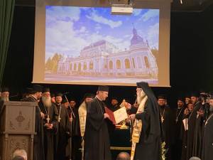 Patriarhul i-a acordat preotului Viorel Ilișoi Ordinul "Sanctus Stephanus Magnus"