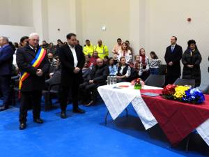 Invitați de seamă, din administrația locală, județeană și din Parlamentul României, la inaugurarea sălii de sport de la Școala 10