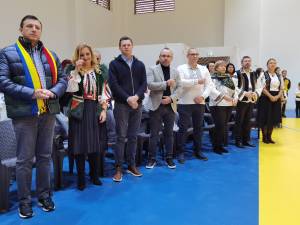 Invitați de seamă, din administrația locală, județeană și din Parlamentul României, la inaugurarea sălii de sport de la Școala 10