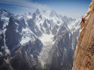 Cel mai mare festival de film de alpinism și aventură vine la Suceava