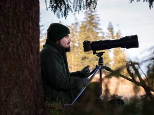 „Refugiu”, expoziție de fotografie realizată de câmpulungeanul Mihnea Tăutu, la Muzeul Arta Lemnului