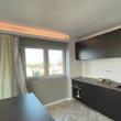 A închiriat un apartament după un anunț văzut în mediul online și a fost înșelată cu 3. ...