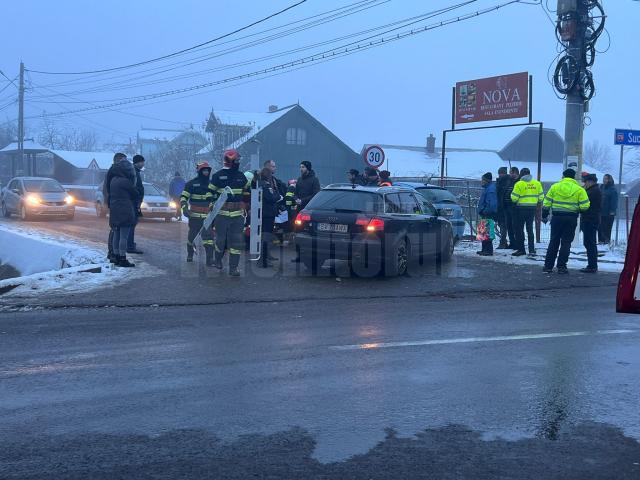 Șofer rănit după ce mașina pe care o conducea a fost lovită de un autoturism aflat în depășire