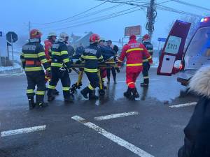 Șofer rănit după ce mașina pe care o conducea a fost lovită de un autoturism aflat în depășire