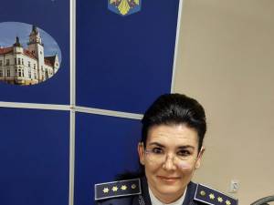 Șefa Serviciului Public Comunitar de Pașapoarte (SPCP) Suceava, comisar-șef Livia Grigoraș
