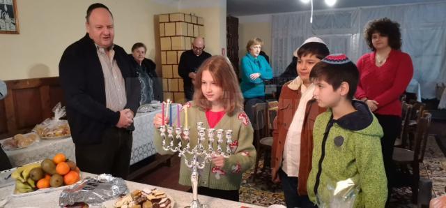 Hanuca, „Sărbătoarea luminilor”, celebrată de Comunitatea evreilor suceveni
