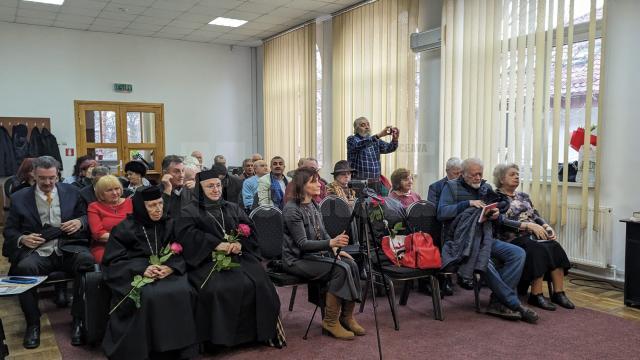 Ceremonia decernării premiilor anuale ale Societății Scriitorilor Bucovineni, la  Biblioteca Bucovinei