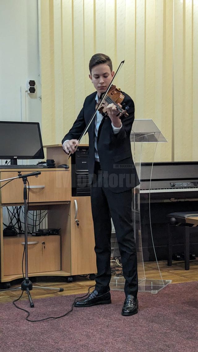 Elevi de la Colegiul de Artă în recital