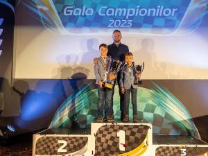 Frații Vladimir şi Andrei Rebenciuc au fost premiaţi la Gala Campionilor