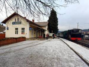 Gara Moldoviţa, locul de întâlnire a trenulețelor venite din ambele direcții
