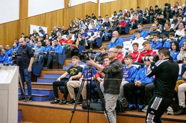 Aula de la LPS a fost plină la festivitatea de premiere