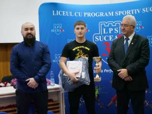 Iustin Vodă a fost premiat de fostul campion George Rotari