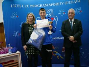 La natație premierea a fost oficiată de fosta mare campioană Iuliana Ciubotariu (Pantelimon)