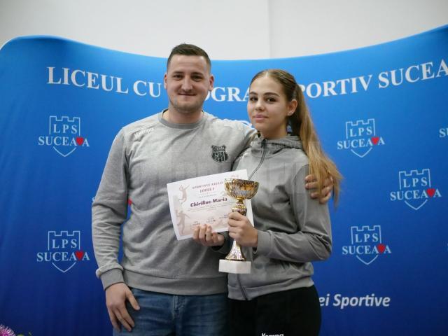 Stelistul Gabriel Burlacu i-a premiat pe handbaliști