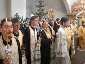 Slujba arhierească de înmormântare cu aproape 100 de preoți veniți de pretutindeni