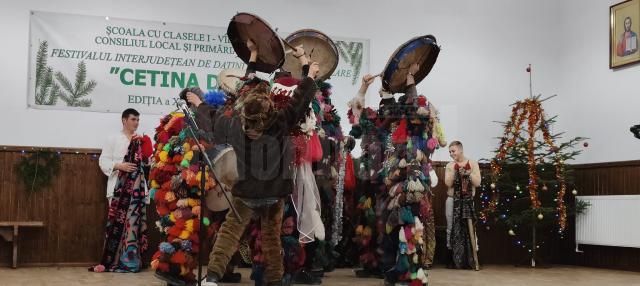 Festival Cetina de brad la Cacica