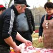 Un grup de gospodari din Ciumârna a pregătit, pentru al șaptelea an consecutiv, o masă îmbelșugată pentru „bunicii” de la Solca