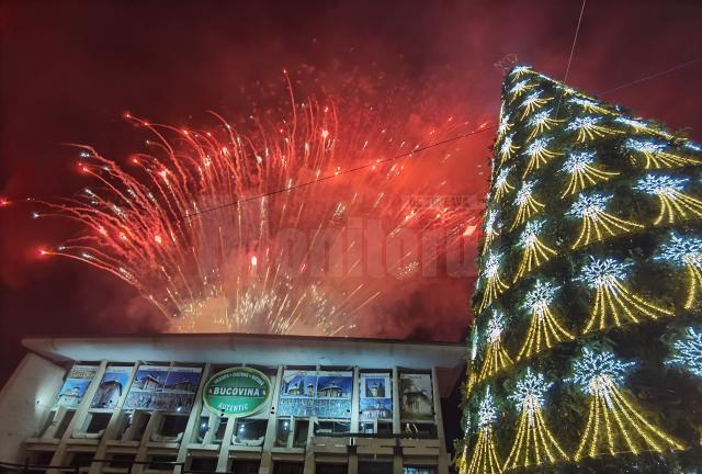 Revelion cu aproape 11.000 de participanți la Suceava, cu Bere Gratis, Amna și superbe focuri de artificii