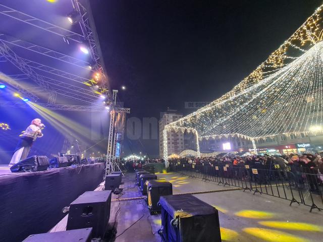 Revelion cu aproape 11.000 de participanți la Suceava, cu Bere Gratis, Amna și superbe focuri de artificii