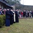 Gospodari din comuna Vatra Moldoviței au urat la Mănăstirea Moldovița