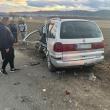 Doi adulți și un minor, răniți într-un accident rutier