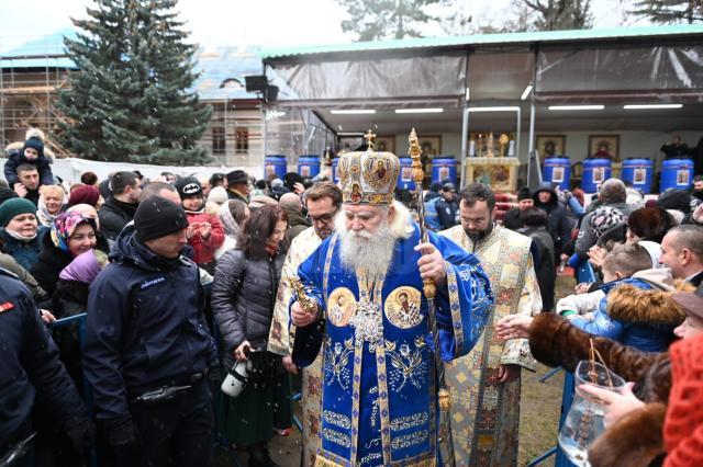 Botezul Domnului, la Mănăstirea „Sf. Ioan cel Nou de la Suceava” 1