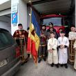 Preoţii împreună cu pompierii voluntari bosânceni în procesiune la Remiza de Pompieri