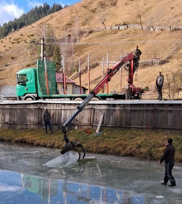 Cruce de gheață la Ciumârna