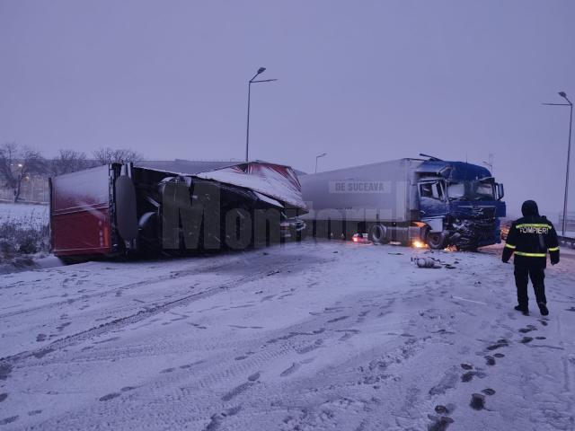 Tânăr de 22 de ani, din Suceava, mort după ce un vehicul greu a intrat, pe contrasens, în autoturismul său