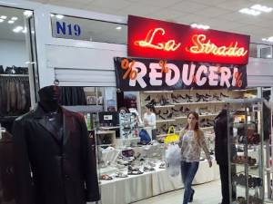 Început de an cu reduceri cuprinse între 40 și 50 la sută la majoritatea produselor, în magazinele „La Strada”