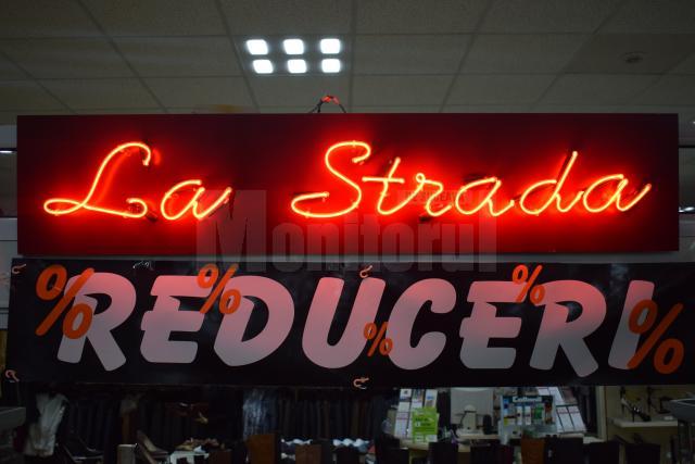 Început de an cu reduceri cuprinse între 40 și 50 la sută la majoritatea produselor, în magazinele „La Strada”