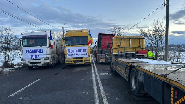 Transportatorii au ieșit și ei cu tirurile