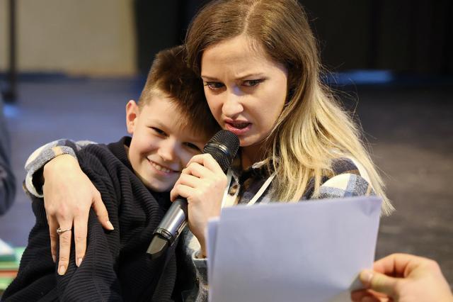 Lecturi din poeziile lui Matei Vișniec, dar și recitări din Eminescu, pe scena TMMVS, de Ziua Culturii. Foto Amedeia Vitega