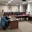 Fermierii și transportatorii care protestează n-au onorat întâlnirea cu prefectul de ...