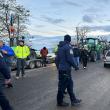 Vama Siret, blocată de aproximativ 24 de ore de fermieri cu tractoare și utilaje agricole