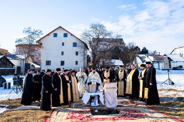 Punerea pietrei de temelie a viitorului Așezământ pentru vârstnici „Sfântul Efrem cel Nou” din Suceava