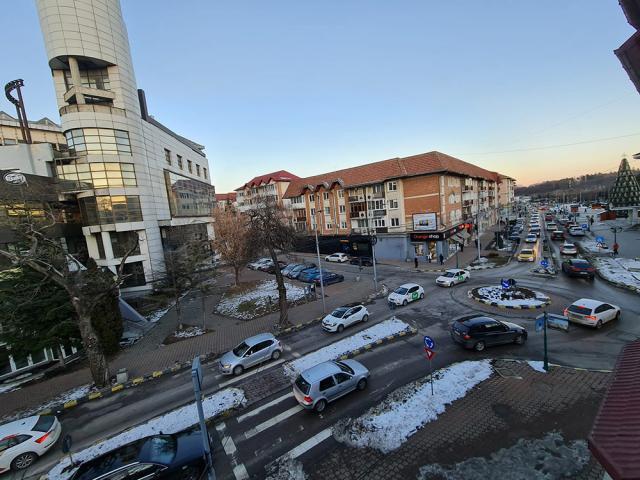 Peste 100 de taximetriști au protestat în Suceava