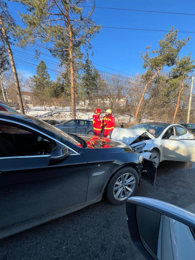 Accidentul de pe Calea Unirii, provocat de un tânăr de 24 de ani, la volanul unei Tesla