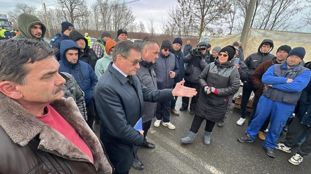 Protestul fermierilor din Vama Siret continuă