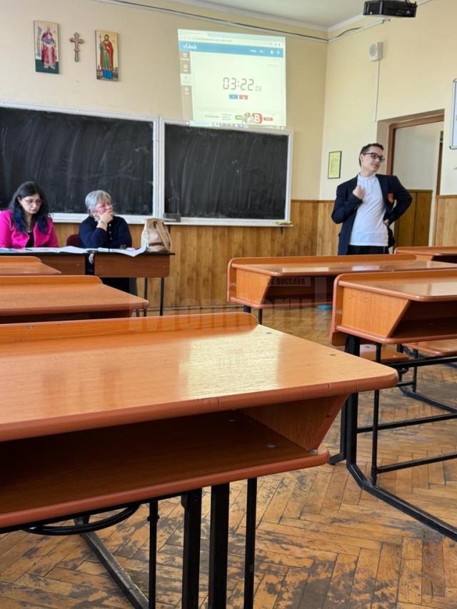 Concurs de discurs public în limba engleză, la Colegiul „Spiru Haret”: prezență numeroasă și concurenți bine pregătiți