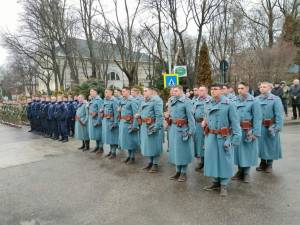 Ceremonia militară și cea religioasă vor avea loc miercuri, 24 ianuarie, de la ora 11.00, în apropierea statuii lui Alexandru Ioan Cuza, de pe Aleea Unioniștilor
