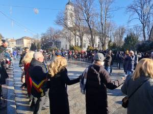 Hora Unirii, ceremonial religios și militar și depuneri de coroane, la Suceava, la 165 de ani de la Mica Unire