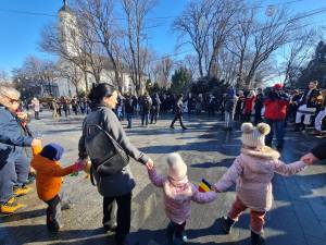 Hora Unirii, ceremonial religios și militar și depuneri de coroane, la Suceava, la 165 de ani de la Mica Unire