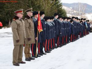 Peste 500 de profesori și elevi au participat la spectacol „10 pentru folclor: Hai să dăm mână cu mână!”, desfășurat la Colegiul Militar