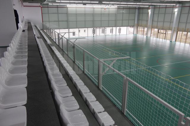 La Liteni a fost inaugurată o nouă sală de sport (3)