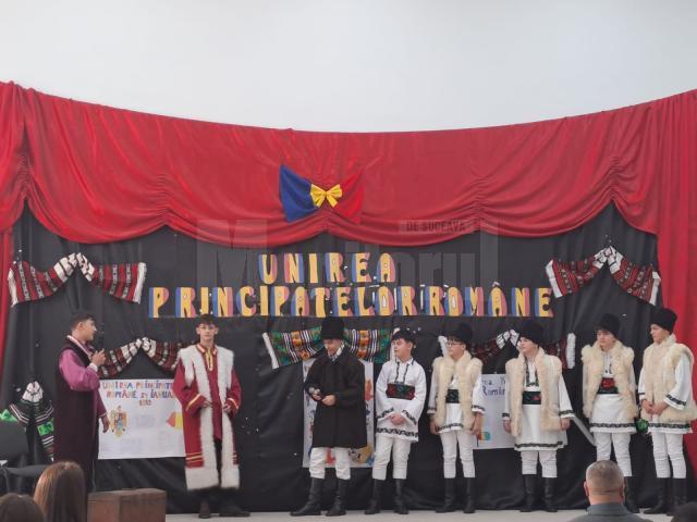 Ziua Micii Uniri - 24 Ianuarie - sărbătorită la Liceul Tehnologic „Ștefan cel Mare” Cajvana