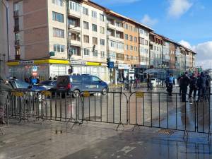 Pentru întâlnirea Flutur-Simion din centrul Sucevei, Jandarmeria și Poliția s-au pregătit ca pentru un meci Steaua-Dinamo 1