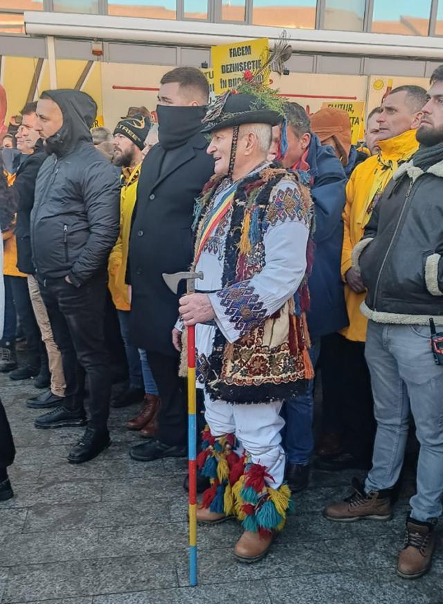 Miting împotriva lui Gheorghe Flutur, cu membri și simpatizanți AUR 2