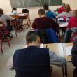 Elevi distribuiți în clase după reguli obiective. ...