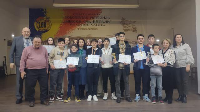 Elevi din zona Fălticeni, premiați la Concursul Național ,,La Școala cu Ceas”, desfășurat la Râmnicu Vâlcea